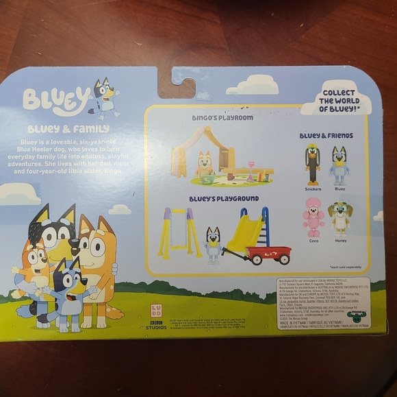 Bluey & Family Figures Bluey, Mum Chilli, Bingo, And Dad Bandit 4 Figure Set - Picture 3 of 4